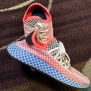 Adidas Deerupt shoes boys size 5.5